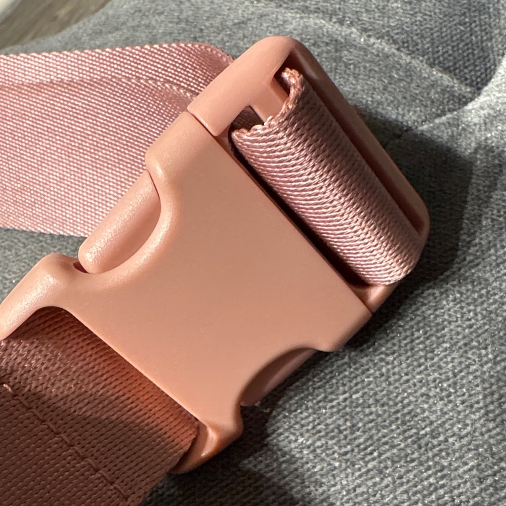 Lululemon Blush Pink Crossbody Bag - Picture 5 of 10